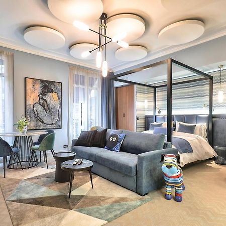 Hotel 33 Marbeuf Paris Bagian luar foto