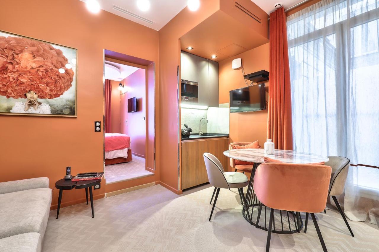 Hotel 33 Marbeuf Paris Bagian luar foto