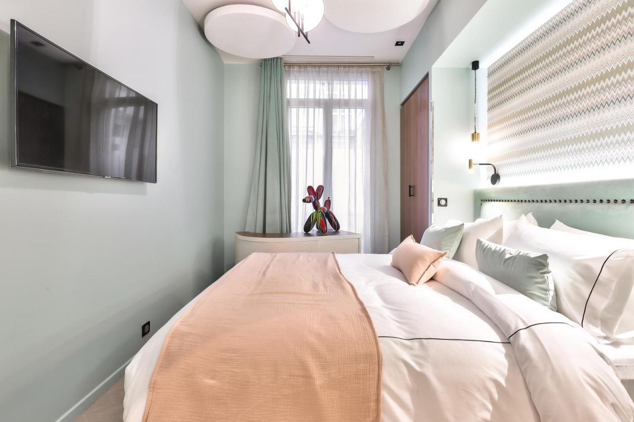 Hotel 33 Marbeuf Paris Bagian luar foto