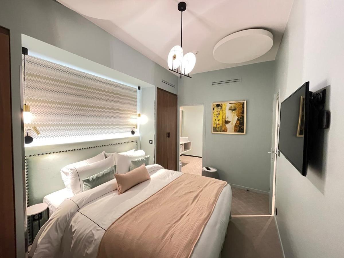Hotel 33 Marbeuf Paris Bagian luar foto