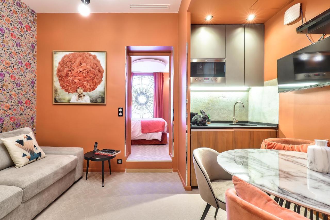 Hotel 33 Marbeuf Paris Bagian luar foto