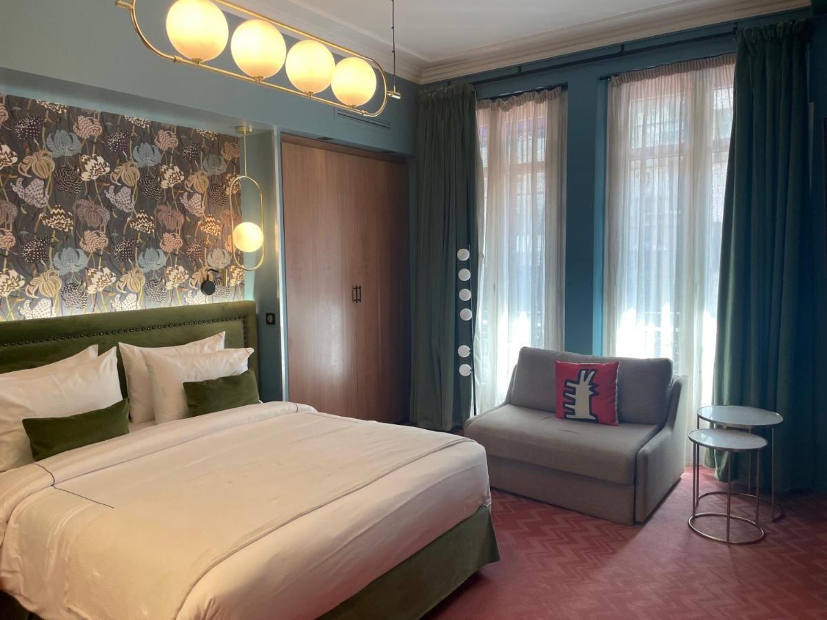 Hotel 33 Marbeuf Paris Bagian luar foto