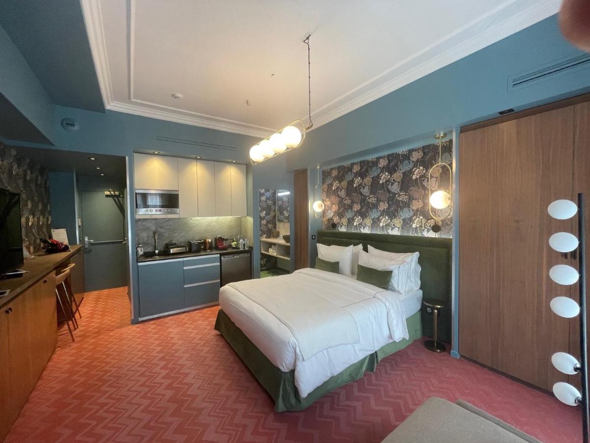 Hotel 33 Marbeuf Paris Bagian luar foto