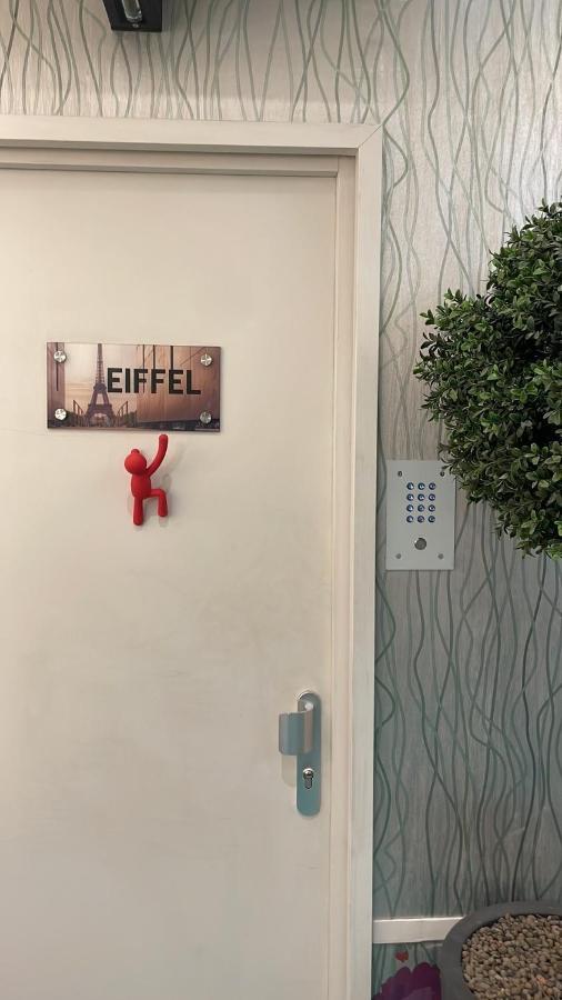 Hotel 33 Marbeuf Paris Bagian luar foto
