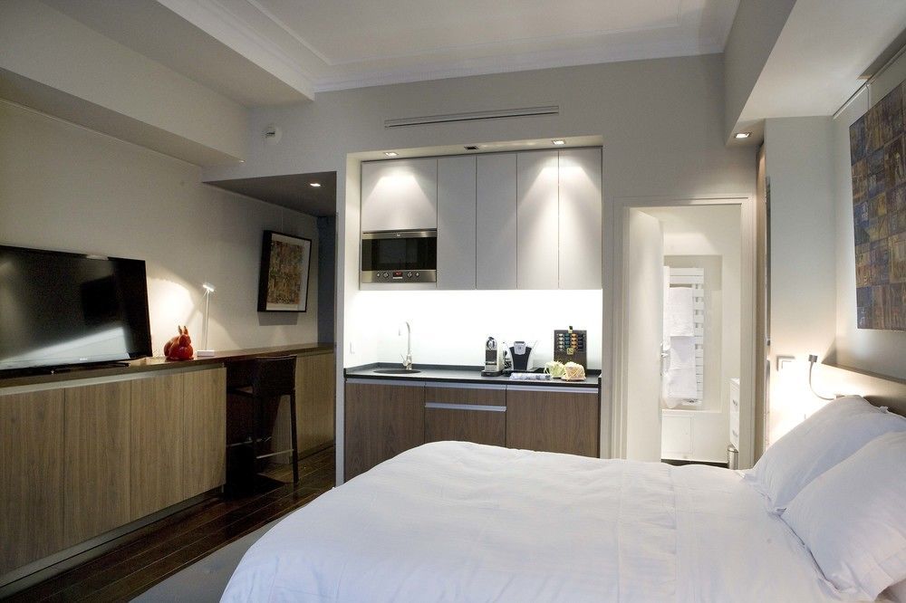 Hotel 33 Marbeuf Paris Bagian luar foto